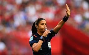 diego_cantera's tweet photo. Las Uruguayas Claudia Umpierrez y Luciana Mascaraña estarán arbitrando en la Final del #MundialFemenino 👏👏👏 https://t.co/JfXSmtv568