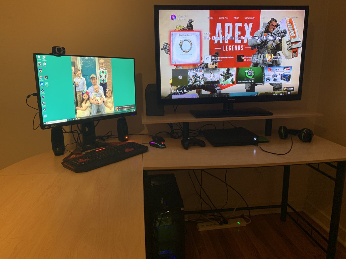 TAKEIITEASII1's tweet photo. I think I'm ready to stream with my camera now. Special thanks to my hubby for working hard get me the things I need to be a better streamer. Can't wait to get a TiE gang started πππ#streamer #TiEgang @LadiesofMixer @UniteMixer @MixerGaming https://t.co/jv27CDSk1O