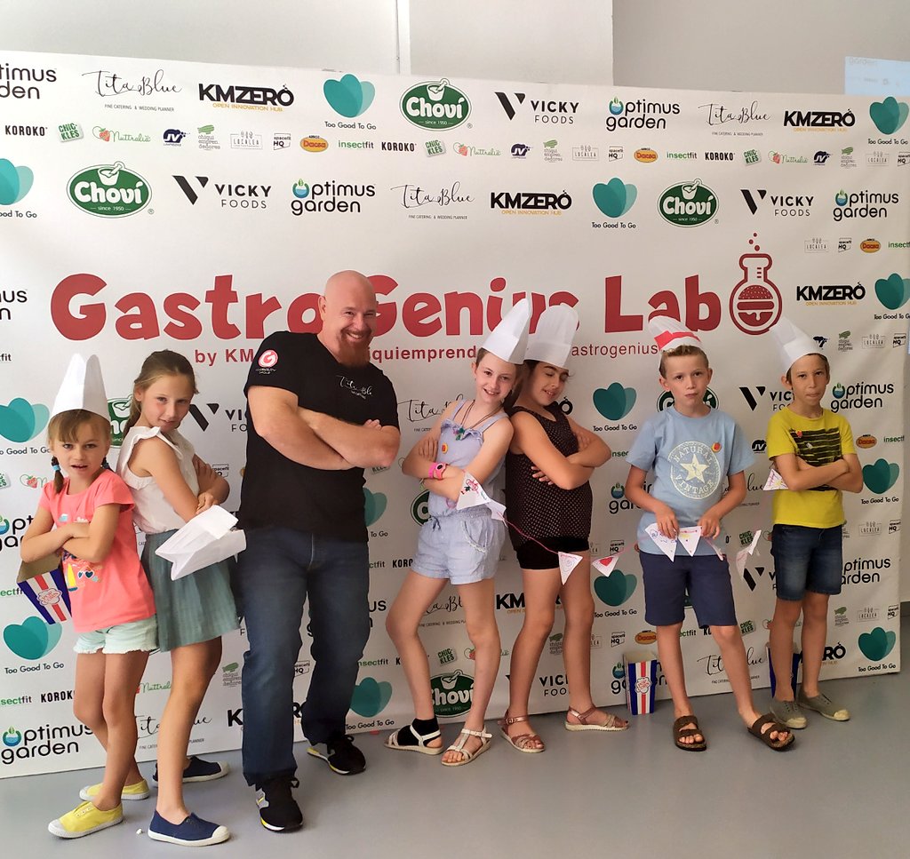kmzerohub's tweet photo. Un rap muy original fue el cierre de la presentación del reto "El arte de comer" propuesto por Titablue en #gastrogeniuslab
👉Un dispositivo tecnológico para hacer comidas personalizadas llenas de creatividad 🍽
@chiquiemprende https://t.co/6rGkabYA89