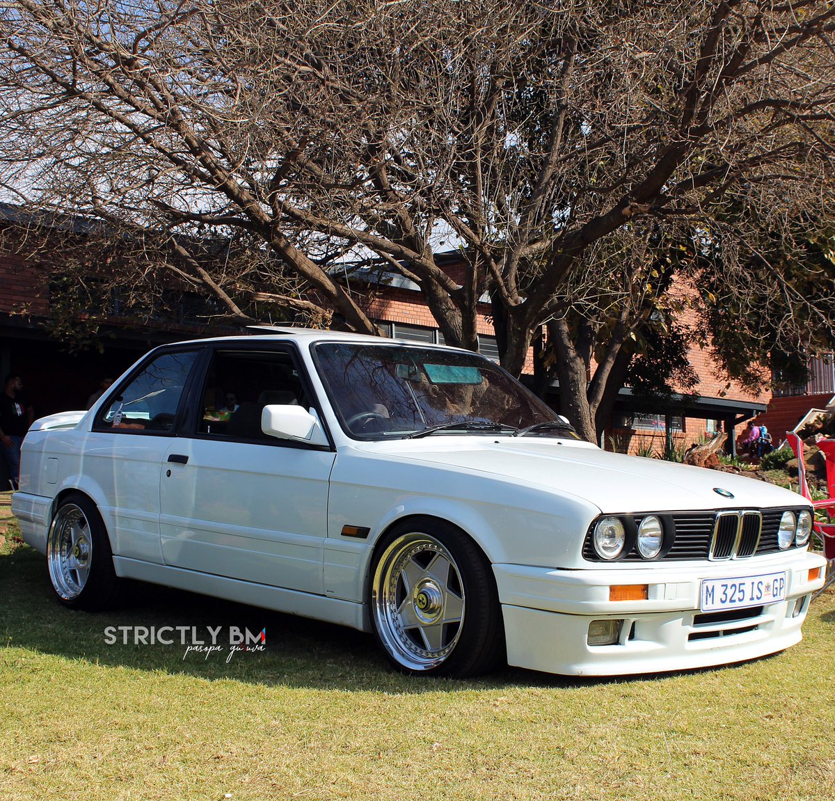 StrictlybmP's tweet photo. E30 Mafia Charity Run
@zaingp @rosey.21
#bmw #bmwclassic #e30 #325iS #gusheshe #gush #m20b27 #alpina #bbs #evolution1 #evolution2 #aof #evo1 #oej #evo2 #mtech #mtechnic #327iS #m20b29 #racing #groupn #homologation #shadowline #mtech2 #alpinaparts #evolution #bmwe30 #m20 #za https://t.co/Ee31hkH6de
