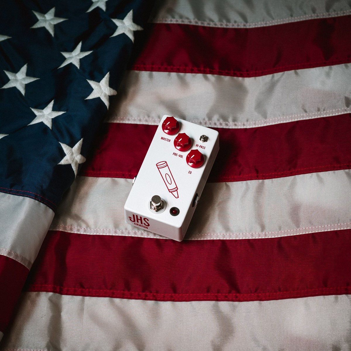 ChicagoMusicEx's tweet photo. Add a little extra color to your 4th of July with a FREE JHS Crayon! Just RT this tweet and click the link to WIN! ⁠https://t.co/VUk0HwyctO
#chicagomusicexchange #JHS #crayon #effects #gearwire #gearybusey #guitarspotter #guitarphotography #guitarsdaily #tonemob #knowyourtone⁠ https://t.co/G7fKoMQojg