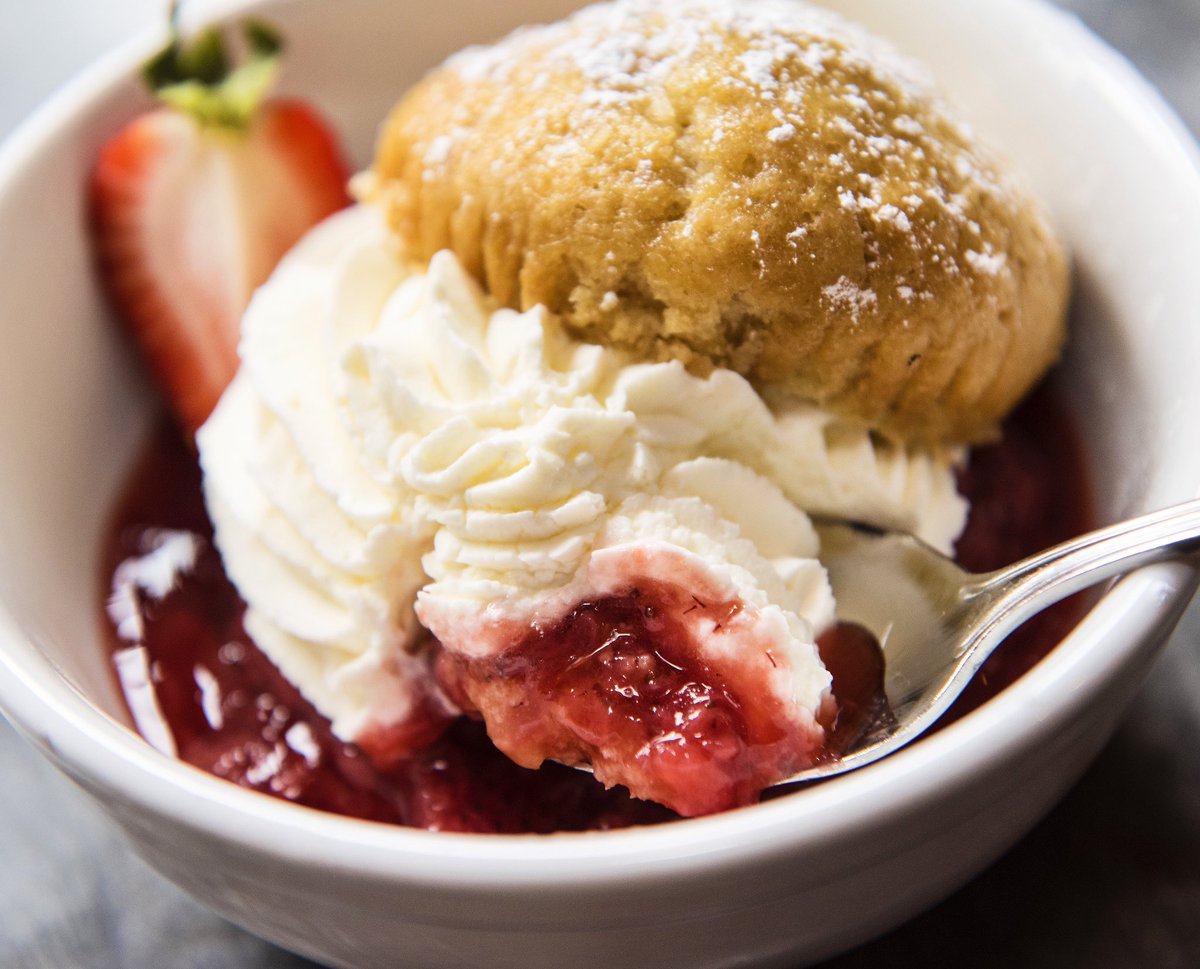 Pastabilities82's tweet photo. Summer in all its glory. Have you tried our Vegan Strawberry “Short Cake” yet? https://t.co/XfP21S7wYX