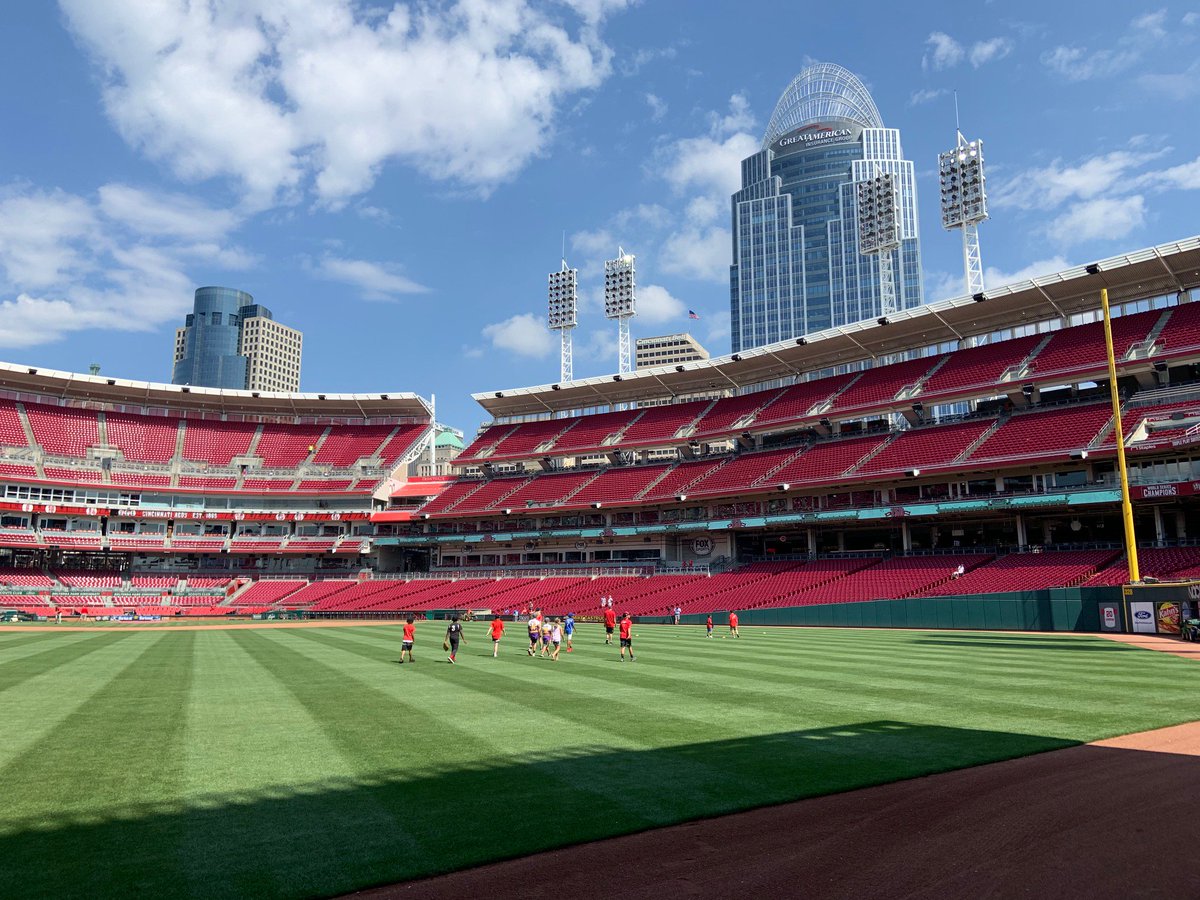 InReturnStrat's tweet image. Honored to spend the day at PLAY Campaign with @NDSS, @TavisPiattoly, @Reds Trainers, @RudermanFdn @TheTHF @HenrySchein teaching kids about the dangers of steroids, exercise and nutrition. #lifeinclusion