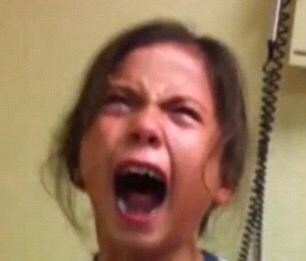 blkegrffn13's tweet image. beliza: *are an actual married couple doing coupley things every day*

us: BUT WHAT IF THEY HOLD HANDS