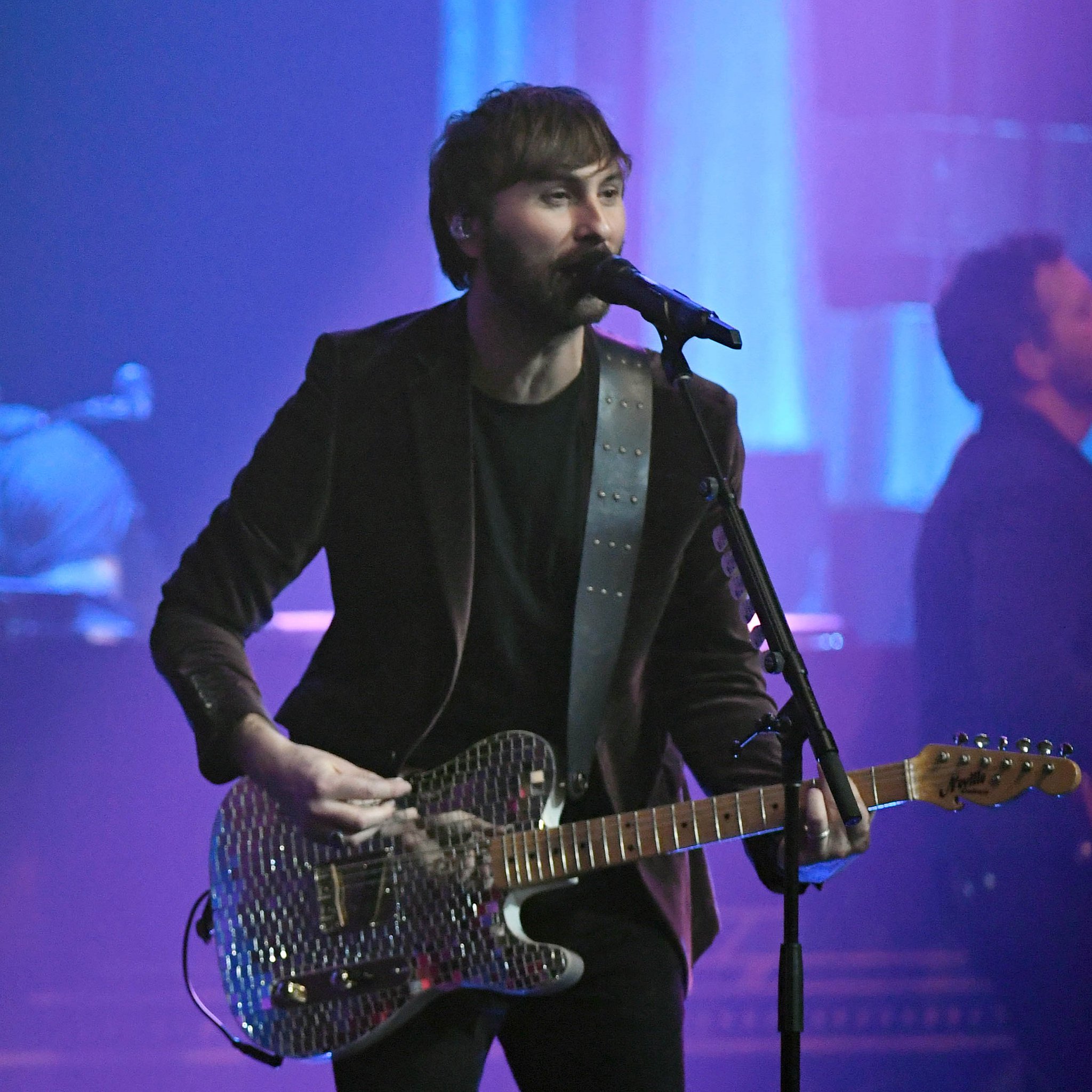 Happy birthday, Dave Haywood! Leave the member some love ... 