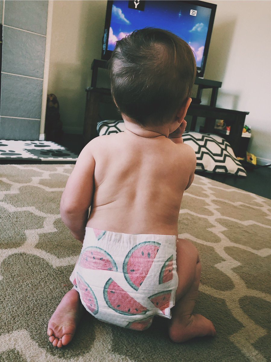 blbtrujillo's tweet photo. Can’t handle this 🍉 print. #hellobello https://t.co/9cQORKaDkv