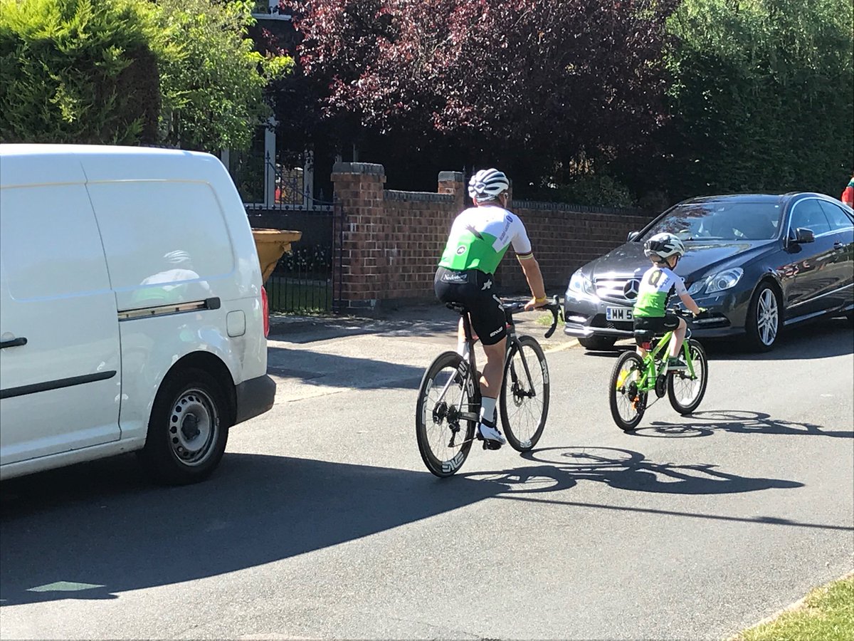 LouiseLlewell11's tweet photo. Evan would like to thank his hero @MarkCavendish and @petatodd for making his dream come true! The experience they have just given him will last a life time- I don’t know what to say ... THANK YOU! https://t.co/6kKBFmniG7