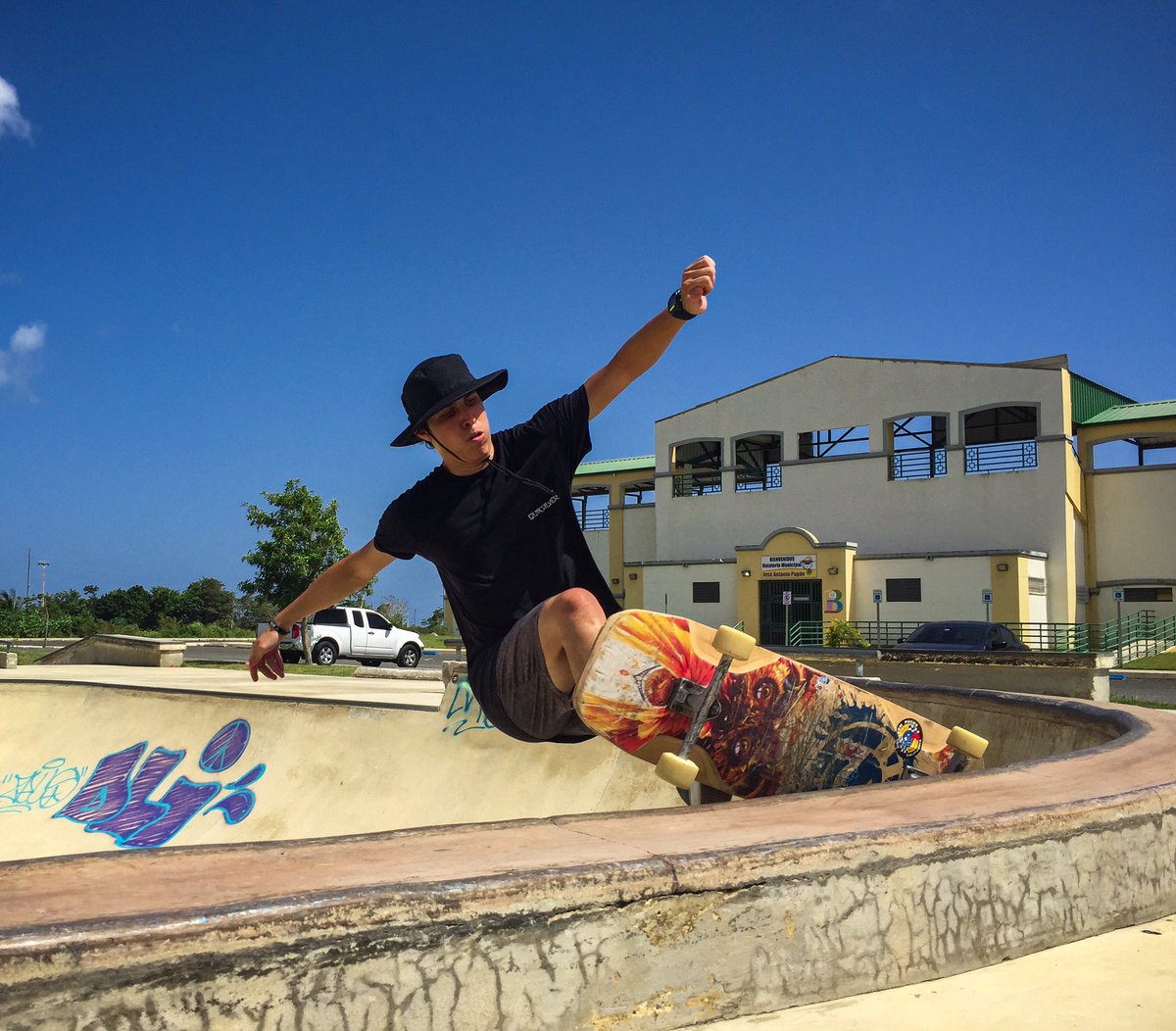 jankielc_'s tweet photo. Frontside carve. π·: @_el_aparicio #arbiterDK #keepingitholesom #skateparkfun #fastfreeride #pr #skaters #longboardingisfun #fun #skatefast #skateeveydamnday #skateeverything #adventure #skatelifestyle #rdvxgrip #skateordie #skate4life @oslongboarding @holesomrider @RDVXGrip https://t.co/BmsyLi6R5G