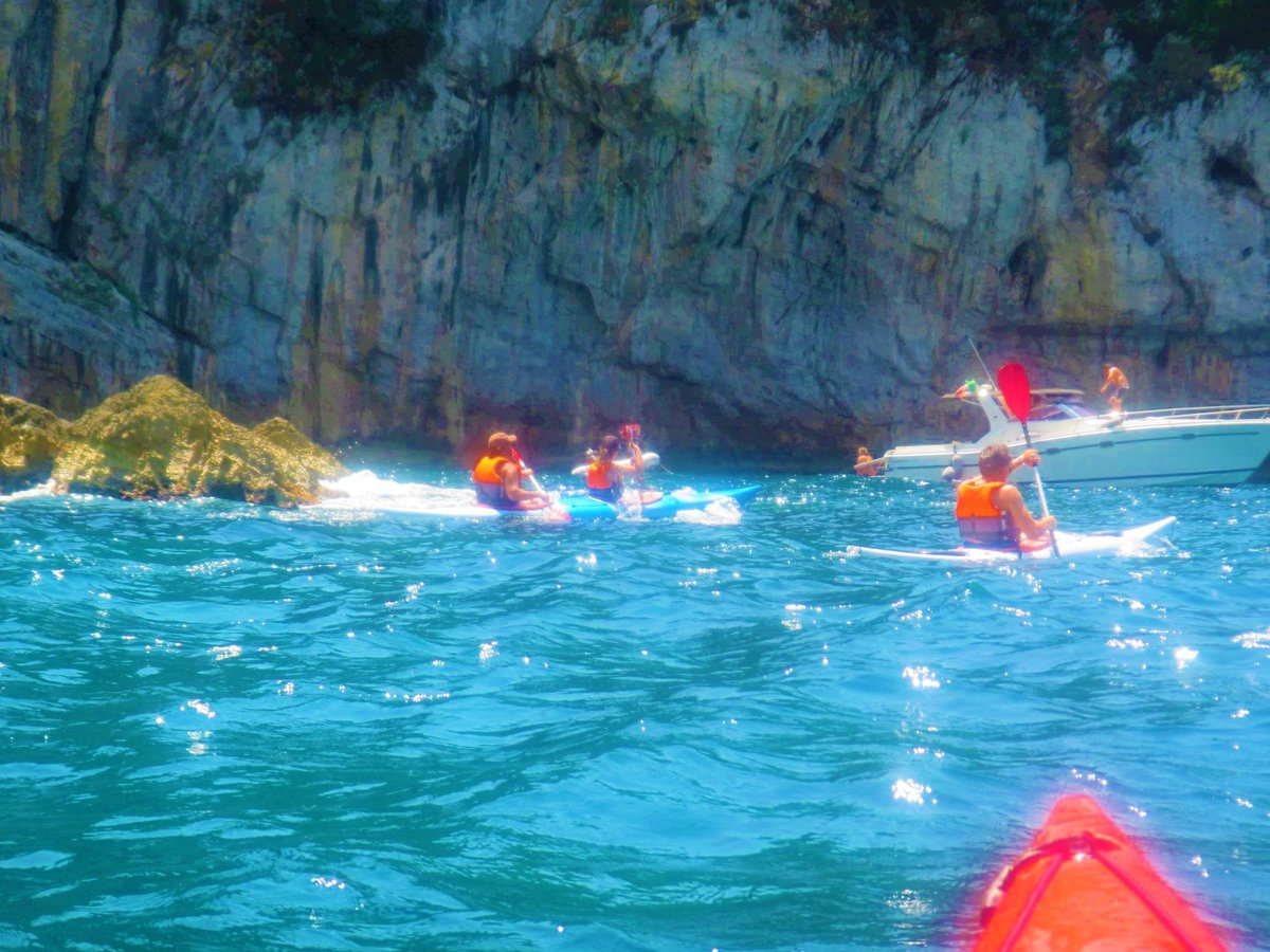 EnchantingSorr's tweet photo. 📢Discover pearls of our coast with our #kayaktours!! 🤩😎#IeranoBay #MitiglianoCove 🐟🐬🌞 During the tours your guide will tell you myths, legends and popular stories of these magical places. 🧜‍♀️🧜‍♂️🏖😍
🌐 https://t.co/D2jObht4Dw
📧 info@enchantingsorrento.com ☎️+393334210054 https://t.co/cwdYft2oKr