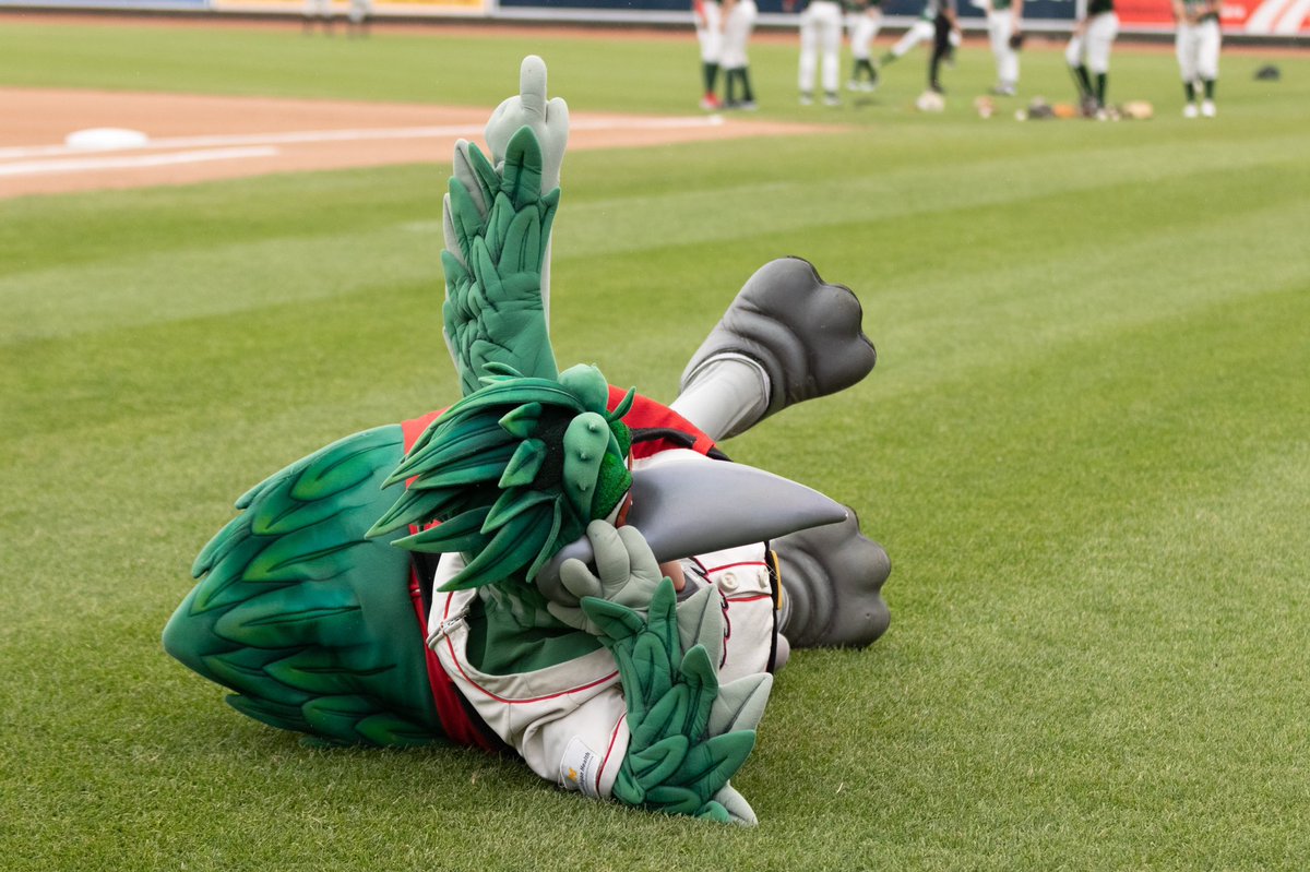 LouELoon's tweet image. That FRI-YAY mood!! #NestLevelFun