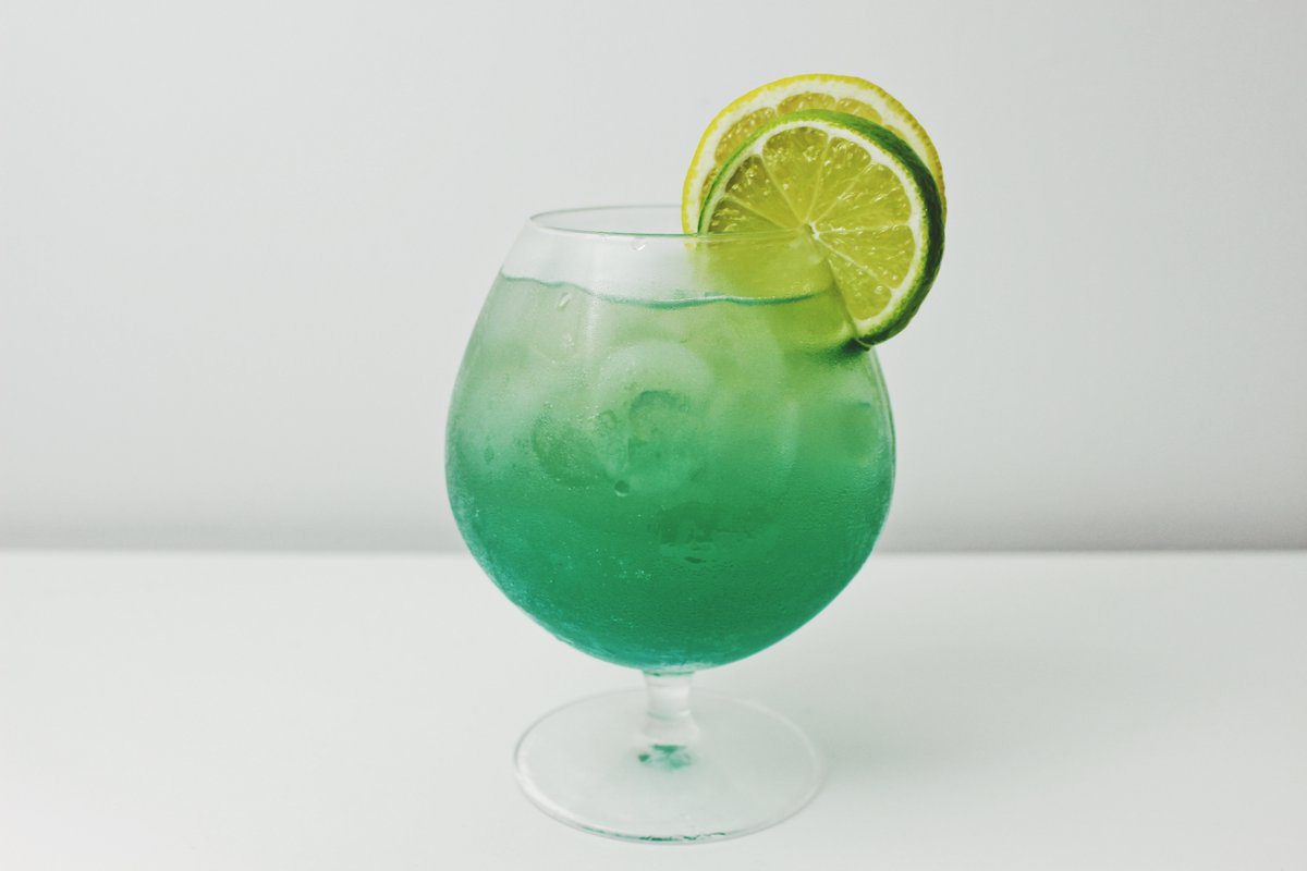 DrinkAMix's tweet photo. Friday is the perfect day for our Sensation cocktail 🍹

Add this to your bespoke menu this Summer then sit back and take sip.

Have a look at our services and request a quote at today https://t.co/AK7zjIFvEq.

#drinkamix #events #bar #cocktailporn #Fridayfeeling #Summer https://t.co/prcyF9QtVU