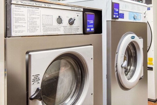 RelaxInnBruns's tweet photo. We offer laundry services for our guests so that you can pack light for your trip! #RelaxInn #Brunswick #Maine https://t.co/sJHFKllsj1