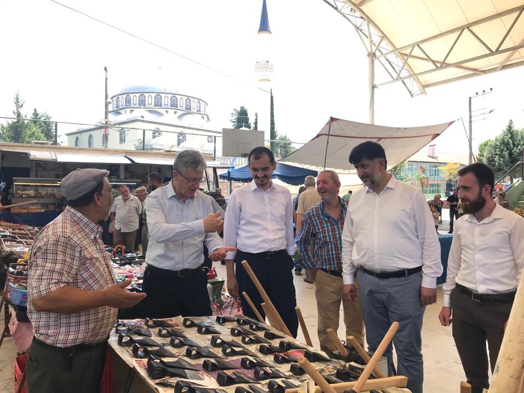 📍Akmeşe Pazar’ı 🍅 🍆 🍇 

Akmeşe Pazarı’nda esnaf ziyaretlerinde bulunarak aynı zamanda vatandaşlarımızla da muhabbet etme fırsatı bulduk.
<a href="/ellibes_mehmet/">Mehmet ELLİBEŞ</a> <a href="/avaliguney/">ALİ GÜNEY</a>