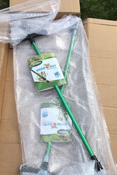 We reviewed the Scotts WeedOut and WeedOut Pro, now both available on Amazon! Check out our full review at the link >> bit.ly/2RnEs3j <a href="/BondMfg/">Bond Manufacturing</a> #weedingtool #gardentool #productreview #GPReview #ScottsWeedOutPro #gardeningtoolreview