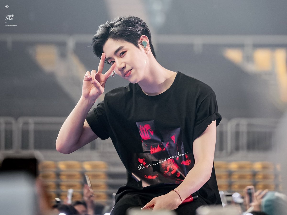 fanatic_got7_'s tweet photo. #WeLoveYouMarkTuan you deserve all the happiness and respect in this world, you did nothing wrong. Some people are blinded by hate, others make assumptions & believe everything
But, Real Ahgases trust you & believe in you, always. Your love for us won't go to waste @mtuan93 💚 https://t.co/s2DCpzqVlN