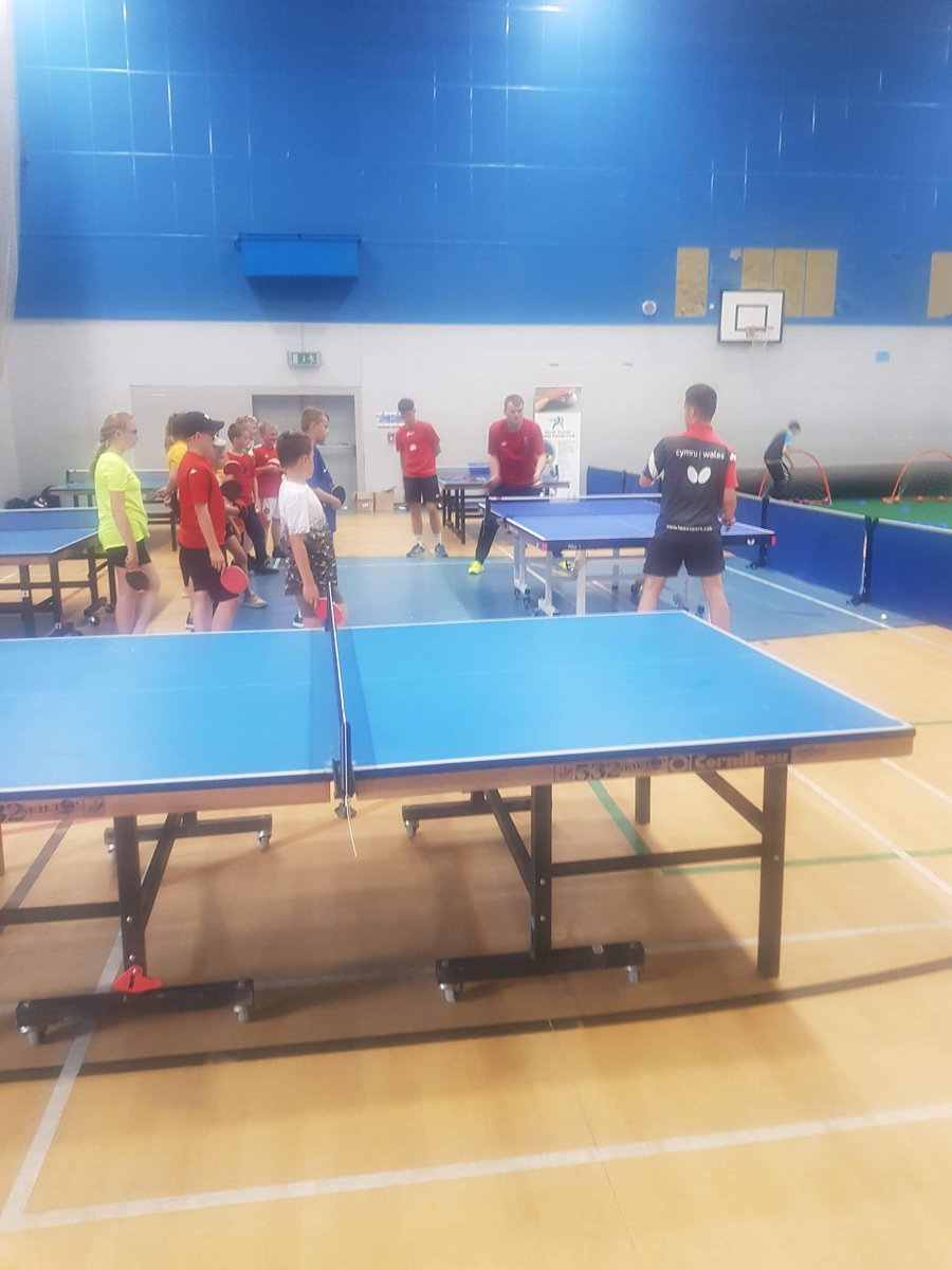 Fantastic day at the community transition event in Abertillery. Over 150 pupils had a fun taster session with our coaches/volunteers. Big thanks to <a href="/BenPearce118/">Ben Pearce</a> <a href="/mat_pearce/">Mat Pearce</a> @simplesamtt for running the sessions!👏👍🏓 
Thanks <a href="/ALCMissRudman/">Miss Rudman</a> for the invite, a well organised event