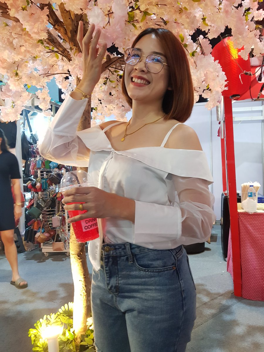 SakwaritK's tweet photo. มีงานประจำทำ หาเงินเองใด้ เลยไม่ตื่นเต้น กับคนมีตัง https://t.co/VqnLPZvUeq