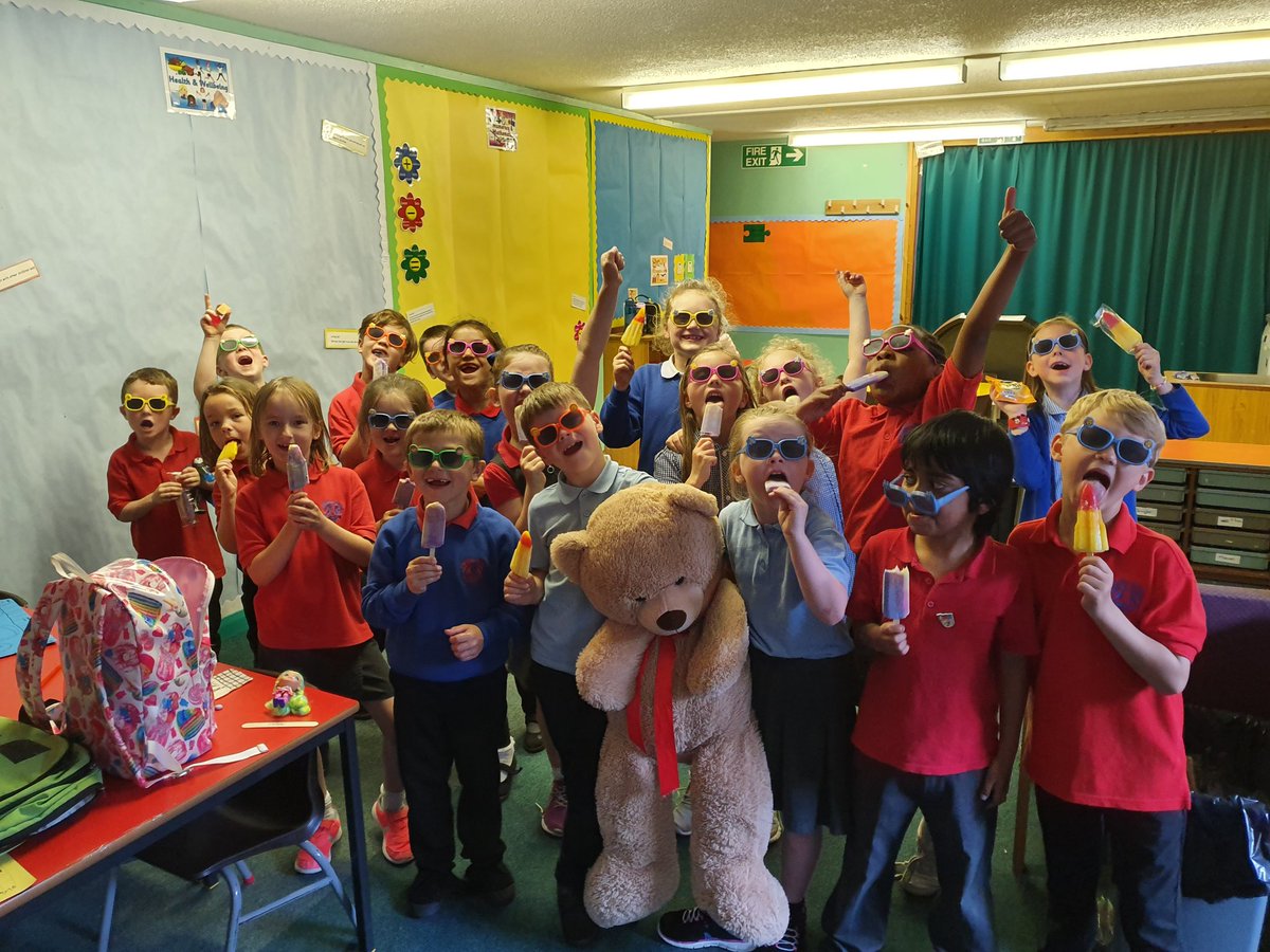 MrsDuncan88's tweet photo. Wow! What a year! Thank you so much to all of my lovely little ones for making every day amazing! 😊 @ForehillSchool #schoolsoutforsummer #p2crew #bestclassever https://t.co/sFcs1E80ly