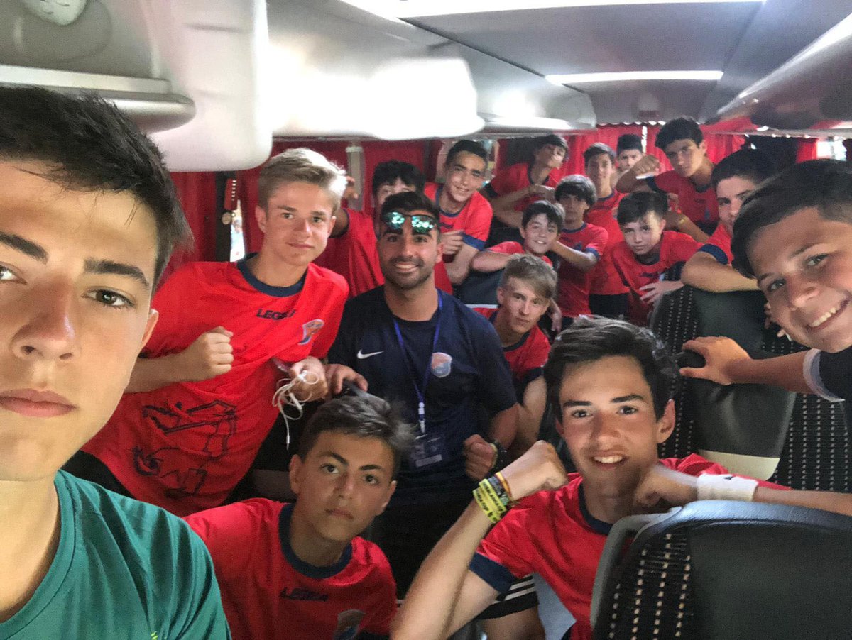 cdalpedrete's tweet photo. ☀️⚽️🏆🌊 DIARIO DE ABORDO.- DÍA 5 TORNEO COSTA BLANCA CUP #ClubDeportivoAlpedrete 🔴🔵
#Alevines Eliminados
#Infatiles Semifinales
#Cadete Eliminados
🔴🔵⚽️🥅 ¡¡#VamosAlpedrete !! 🔴🔵⚽️🥅
#Alpedrete #MiAlpedrete #fútbol7 #fútbol11 #costablancacup #cbc19 #benidorm https://t.co/ZAZDwq2qvb