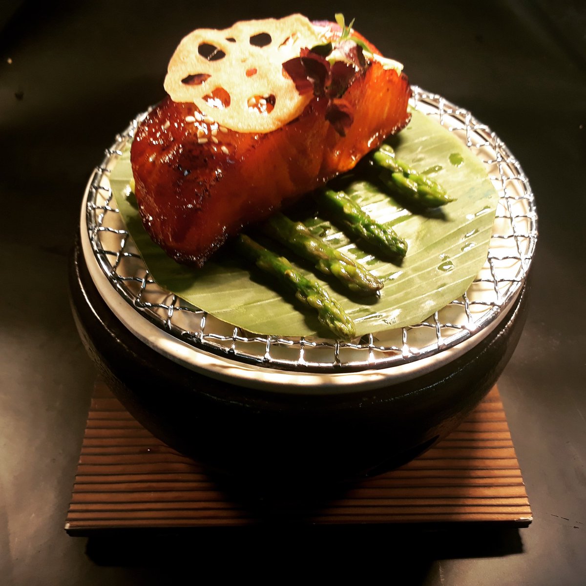 tham14999629's tweet photo. Charcoal Grilled Honey Chilean Sea Bass https://t.co/INKShWNGwE