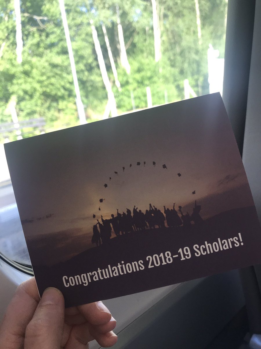 EnnisGeog's tweet photo. On the way home from a fantastic day at the @RGS_IBG with @RGS_IBGschools. A wonderful celebration of the year and all we have achieved! 🌎 Also great to see @lfreegeography so excited for our next challenge as NQTs! #geographyteacher https://t.co/veY2e7Bkeo