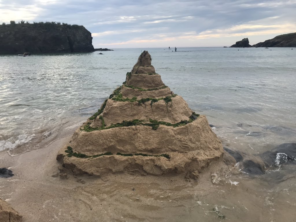 The ziggurat now completely surrounded by the sea