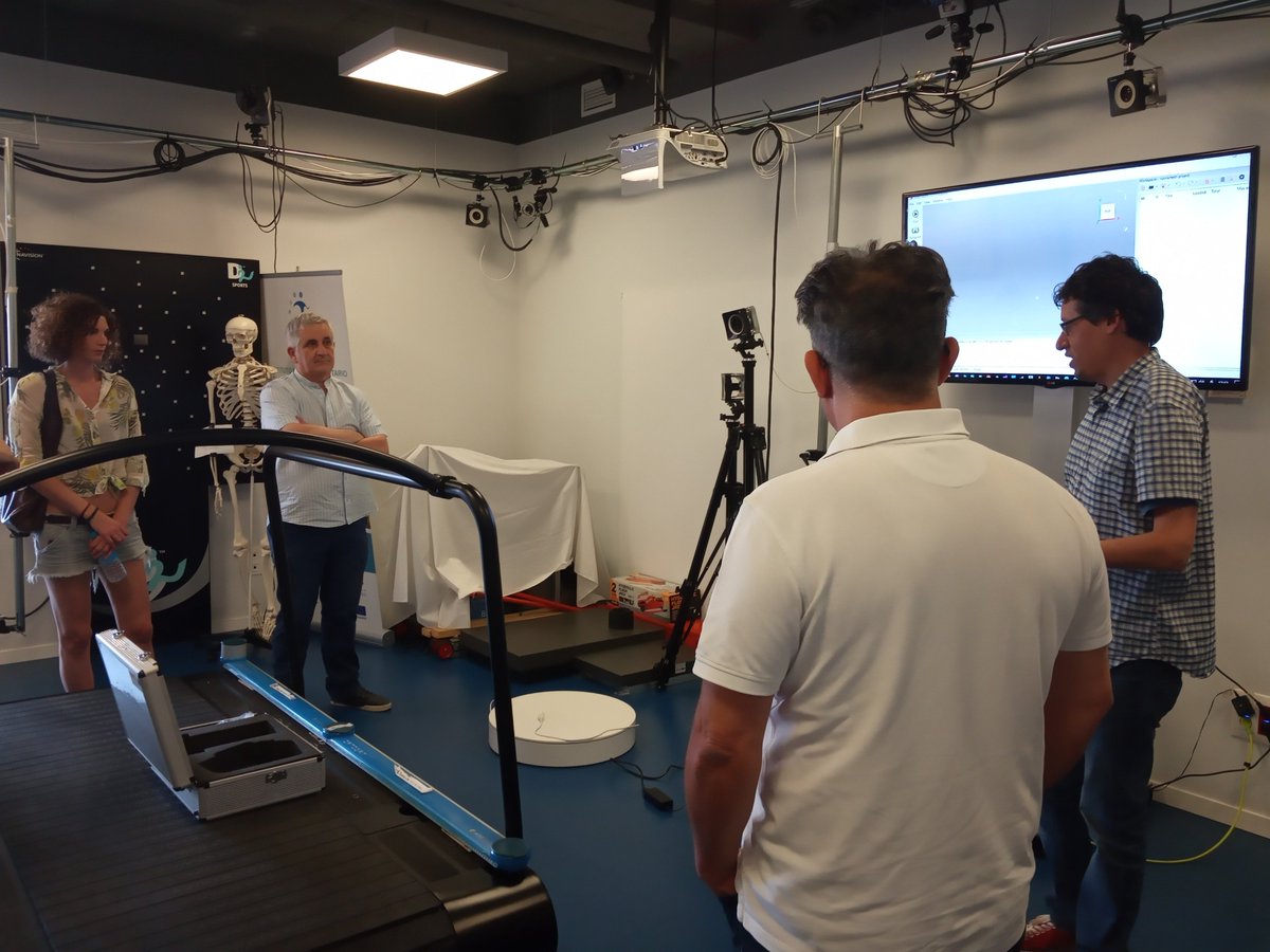 WarmestEu's tweet photo. Today we have been in iMUDS-UGR to learn about 3D scanner applied to #heritage @MSCActions @EU_H2020 https://t.co/VhKo03mteU