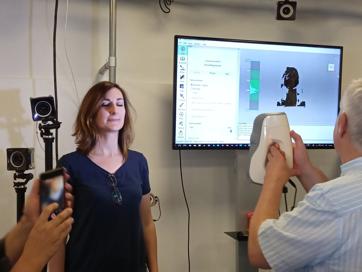 WarmestEu's tweet photo. Today we have been in iMUDS-UGR to learn about 3D scanner applied to #heritage @MSCActions @EU_H2020 https://t.co/VhKo03mteU