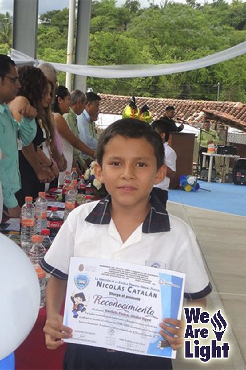 WeAreLight_LLDM's tweet photo. Jahdiel Bigvai Bautista Piedras y Gemalí Ludin Arcos Julián obtuvieron el 3er. lugar de Aprovechamiento Académico. 
Jaleaca de Catalán, Chilpancingo Guerrero.

#WeAreLight #SomosLuz https://t.co/wd12h6cfGK
