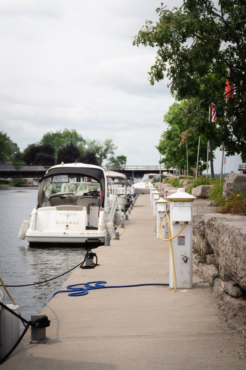RideauBoatInfo's tweet photo. Mooring for just the day? If possible please try not to moor in a spot that has a shore power pedestal. #LockTips https://t.co/MhdcUw5Miv