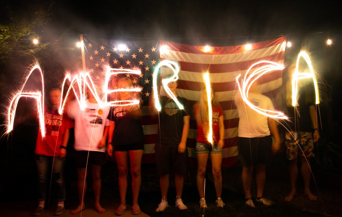 averyjones_17's tweet photo. WE ❤️ AMERICA https://t.co/M8ALgQq6Vr