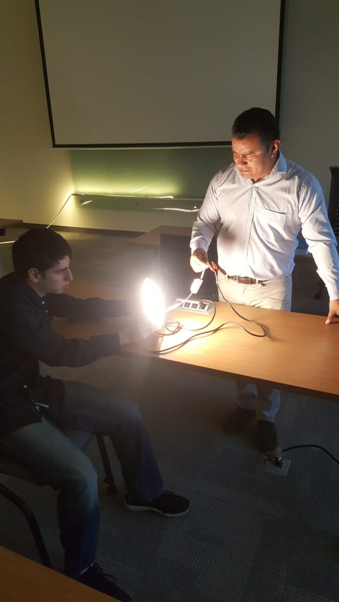 Noriegga's tweet photo. Dicen que si puedes caminar sobre la luz, siempre y cuando tengas un magnifico IP e IK   #EstevezLigting   Cc: @GrupoImpulsora @EstevezMX @hestevez @CarlosEstevezM @c_bazan @RichSoto_ @m_arq @albertomoralesw @sergioespiar https://t.co/yAngxw2S7P