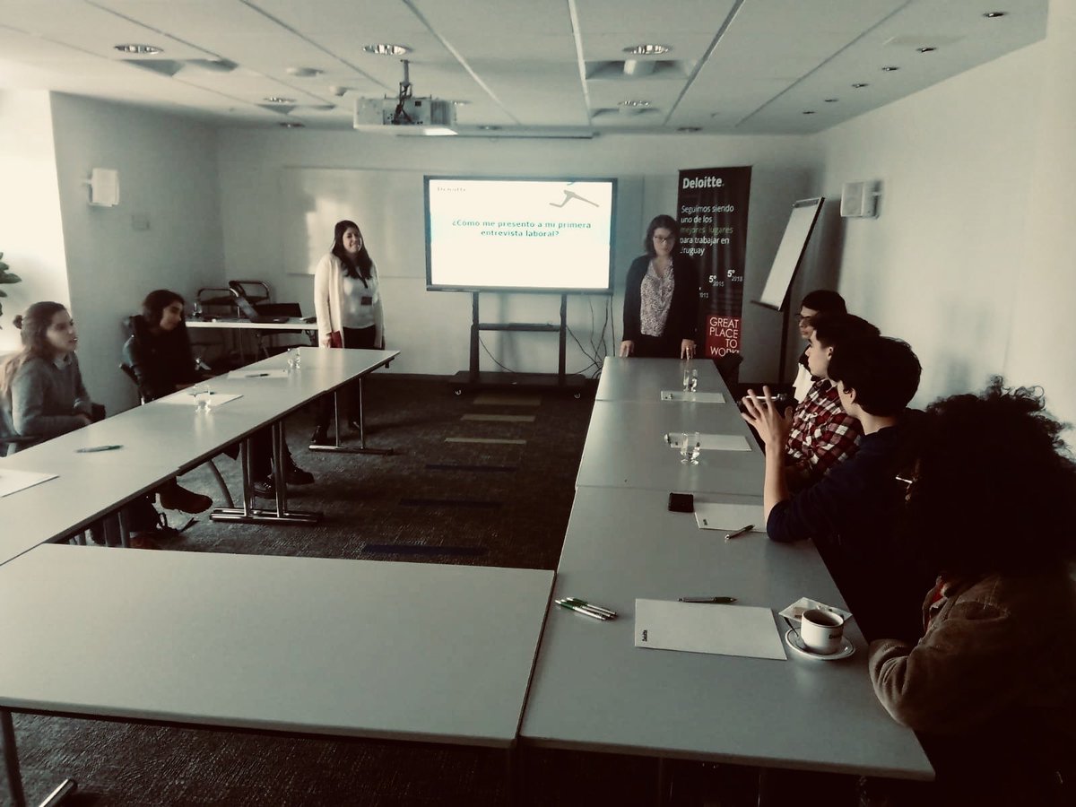 animadual's tweet photo. Los alumnos de 5to asistieron a talleres con Deloitte para preparar el ingreso a las #PracticasFormativas. Trabajaron sobre las buenas prácticas para el armado de sus hojas de vida y llevaron adelante instancias de entrevistas, realizando simulacros. ¡Gracias @DeloitteUruguay! https://t.co/msObF6Xhx4