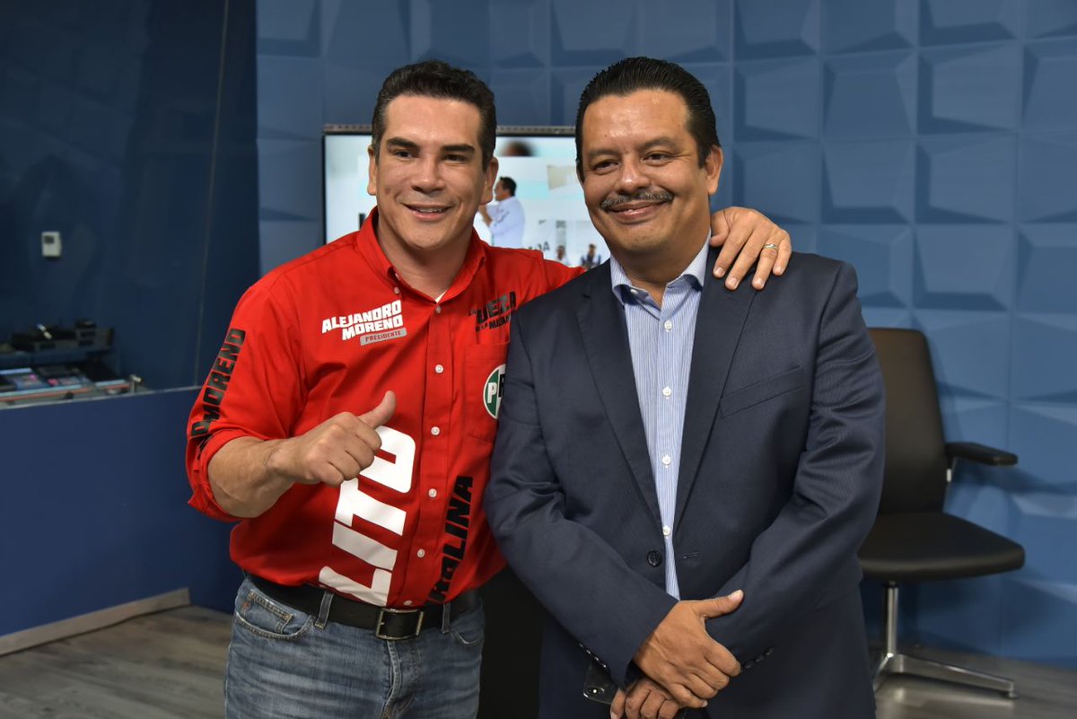 alitomorenoc's tweet photo. En entrevista con José Antonio Rodríguez Tello, hablé sobre cómo el PRI ha demostrado una y otra vez su capacidad de transformación. Junto a @caroviggiano trabajaremos en unidad con #LaFuerzaDeLaMilitancia para tener un mejor partido. https://t.co/hAQmuqFsHf