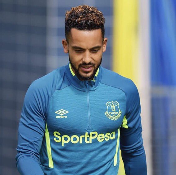 transfer_first's tweet image. Manchester City are eyeing a deal to sign Everton youngster Theo Walcott. #EFC #MCFC