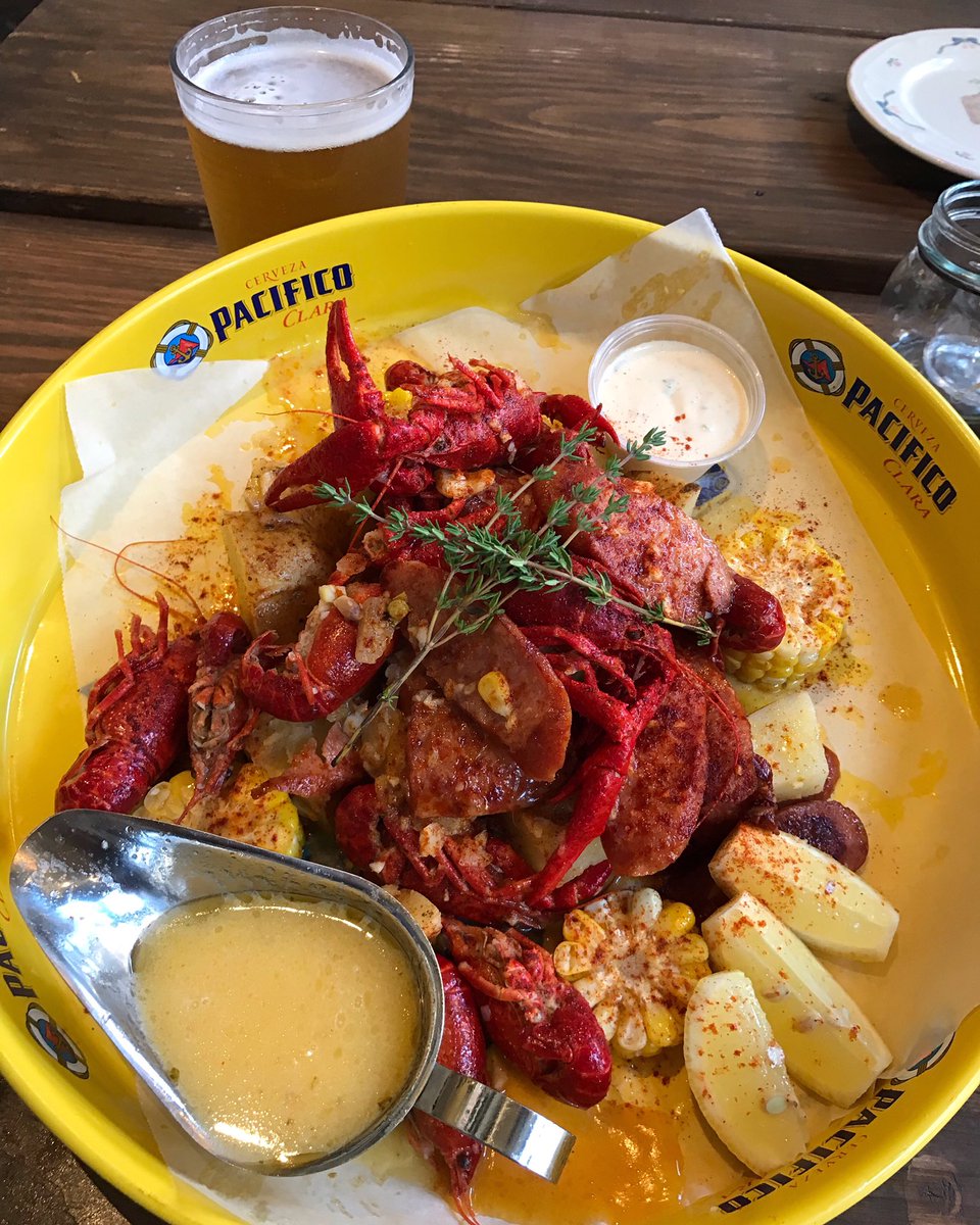 Friday Night Special $18 Texas Style Crawfish Boil y’all!! (Crawfish, Corn, Potatoes) served with a Cajun lemon butter sauce and Remoulade sauce! GRAB A COLD ONE TO WASH IT DOWN 🤟