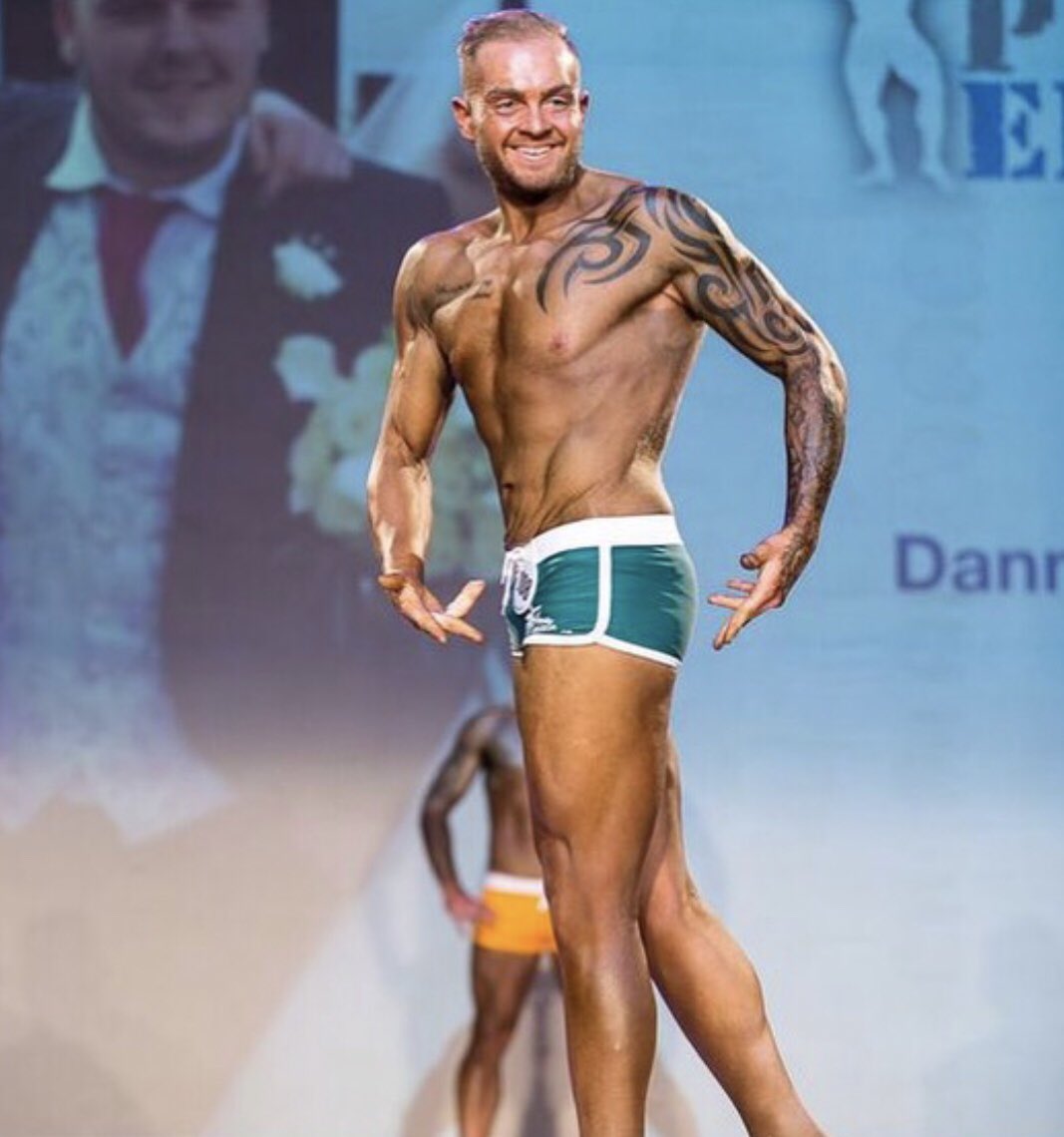 conor_fitness's tweet photo. Good luck to everyone that is competing over the weekend @pureelitecomp hope everything runs as smooth for you all, also just enjoy it as you’ve all grafted for the last few months to be able to step on stage for just 2 minutes so own it! 👊🏼💯 -

Prep coach- @d_hurford 🏆🏆 https://t.co/iPltaK5x45