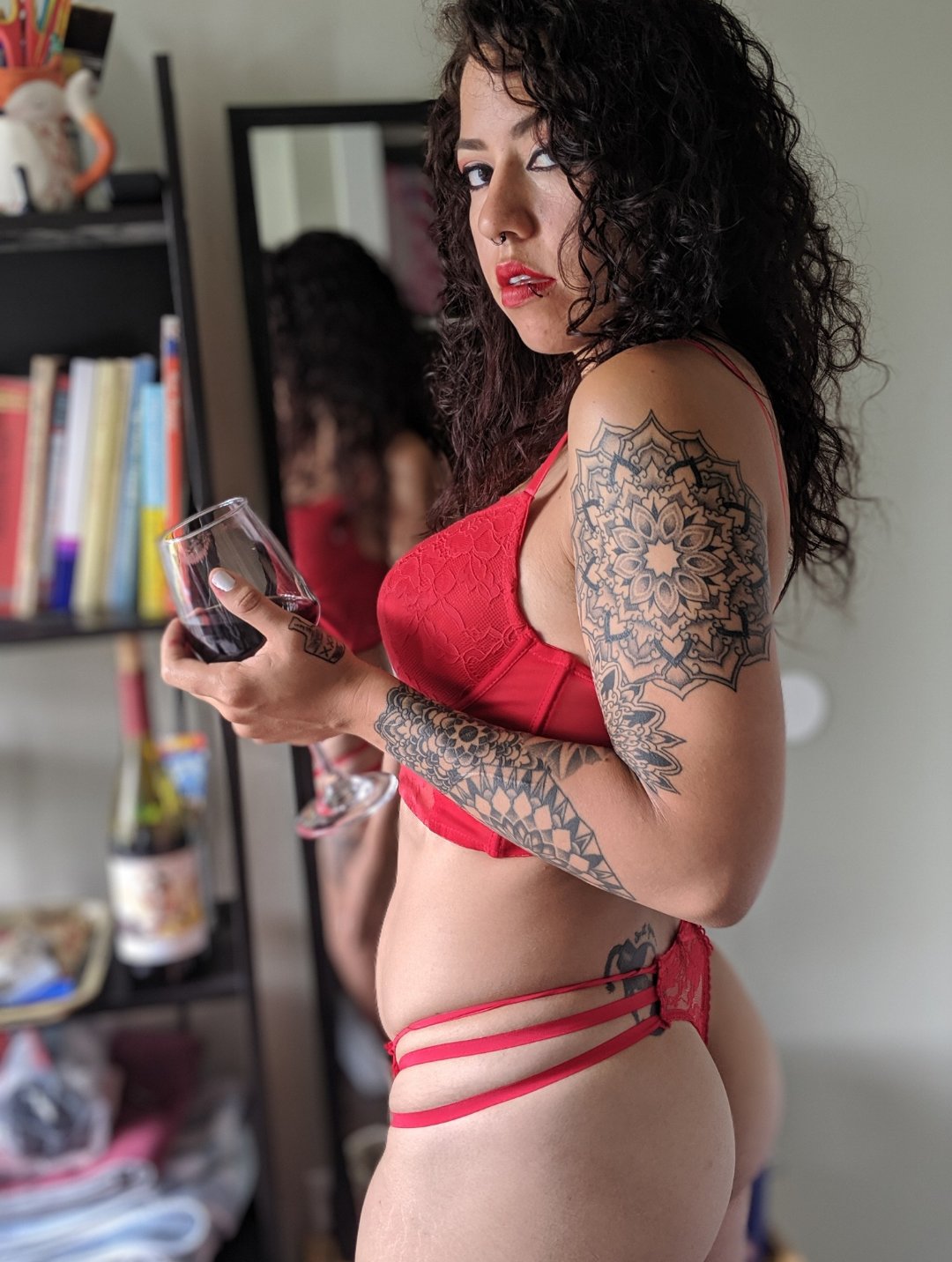 1 pic. it's my 30th birthday #manyvids #alternativemodel https://t.co/DdosYQ6Ax6