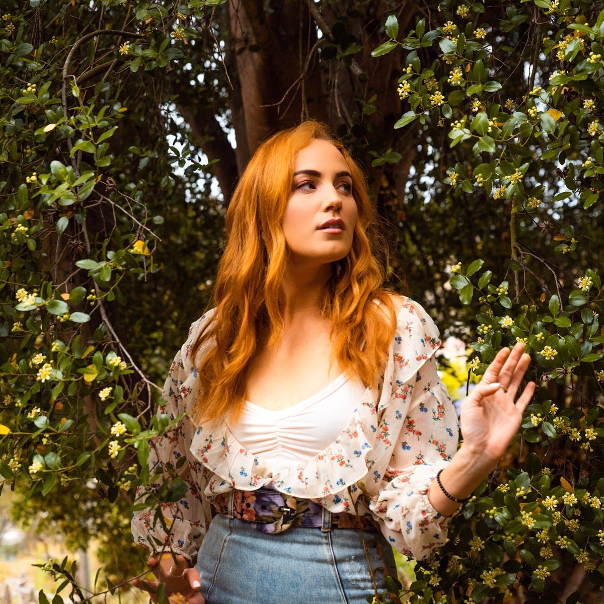 mskaraconnolly's tweet photo. But where are the singing birds?! 🕊 

You know, just fulfilling my #Disneyprincess / #AnneofGreenGables / #PrideandPrejudice dreams with @soundbitemag 🍃🕊🐿🦋🦔📚🦢🌳 

ONE WEEK until my ALBUM RELEASE PARTY at @PeppermintClub_...EEK! See you there! ✨

https://t.co/6WYnWFFwuP https://t.co/XnkhmFoYMy