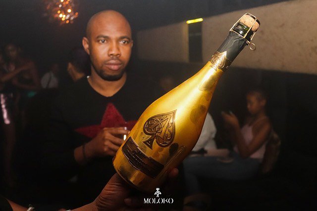 KagisoNaane's tweet photo. For the Beautiful rich and famous every weekend @MolokoPretoria @Thabang_Den @Roroge4 @Rebecca13609526 @GraciaLindiwe @kannedySnowSA @MaimelaBoipelo @ipsbabe @Thandek71627957 @PakisoPacman_SA @icon_gallery @KagisoNaane @KelegodJames @fmkekana001 @BitesChillie https://t.co/mwVtifnjoT