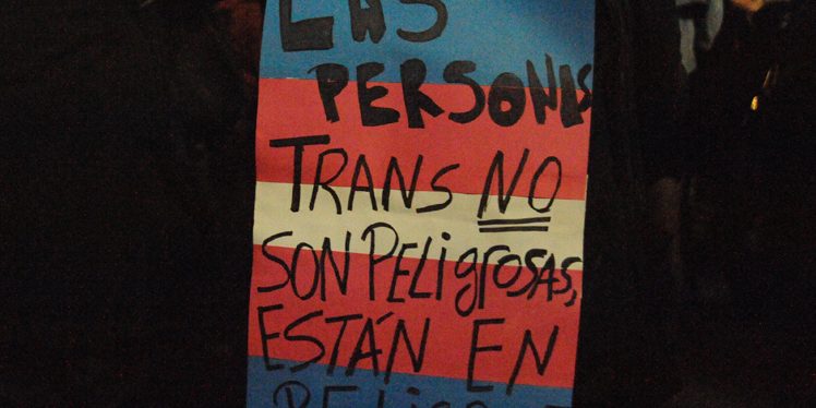PresentesLatam's tweet photo. 🇦🇷 Angeline tiene 27, es trans y pidió refugio en Argentina luego de que su vida corra peligro en Jamaica. El sábado 29 fue atacada y le cortaron tres dedos. “Estoy decepcionada. En un país donde pensé que iba a estar segura, no lo estoy. Es triste”https://t.co/IHbuJ1dIXq https://t.co/DnLd2extdo