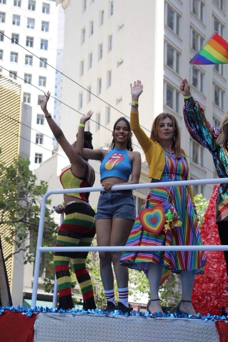 official_kaayla's tweet image. Me and sissy favorite time of the year @_TheRealCloClo We always appreciate our Aunty @LondonBreed for having us ❤️🧡💛💚💙💜 #HappyPride #projectlevel