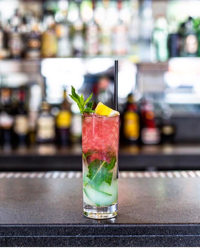 EandONottHill's tweet photo. Cheers to the sunny weekend!🍹☀️ #eandonotthill https://t.co/1H21ZuzAJa https://t.co/HHV1H2MPyP