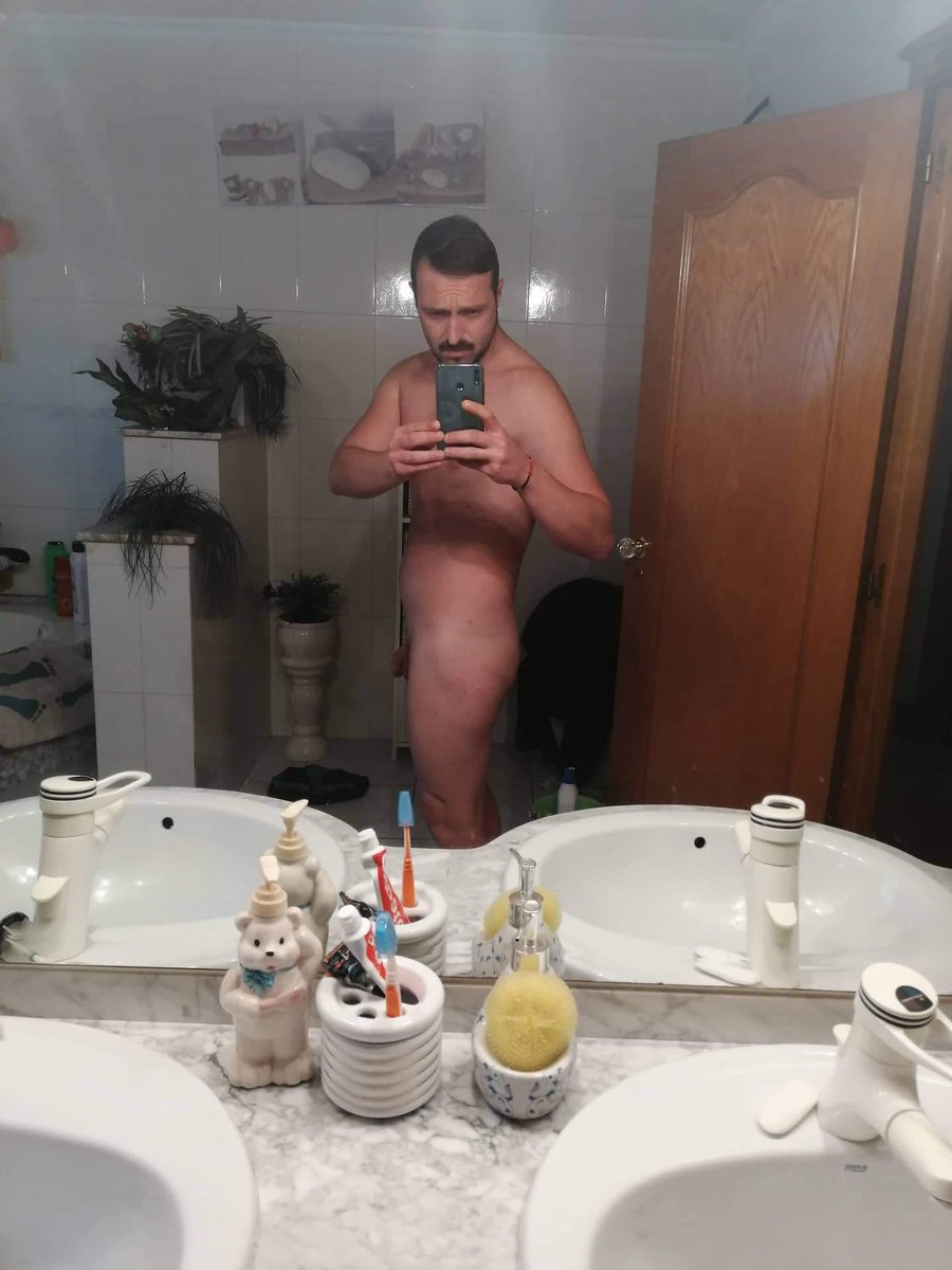 18Hombres's tweet photo. #HombresPerfectos trae a un español #DaddyMen, muy caliente y salvaje. ¿A caso lo quieres para ti? #Hetero https://t.co/ZxfIZgMHI2