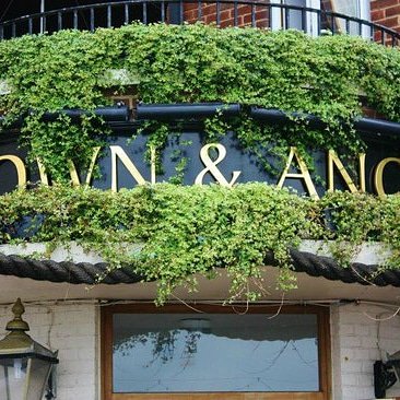 Introducing Eastbourne Extreme 2019 Sponsors - The Crown &amp; Anchor 
The official pub for Eastbourne Roller Derby and the venue for Sunday’s after party. Great food, great beer and even better company. crownandanchoreastbourne.co.uk #eastbourneextreme #extreme2019 #wellERD #sponsors