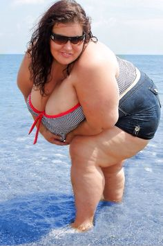 It always makes me so happy to hear from someone who sees me as a role model for being a confident woman<a href="/tag/everybodyeverysize"class="tags"><span>#everybodyeverysize</span></a>