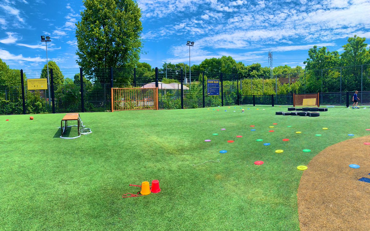Claudia_Evolve's tweet photo. Afternoon obstacle course, 3 legged race and cup stacking stations had children testing their physicality, cognitive motor skills, coordination and teamwork 💪🏼 #sportsday https://t.co/sED5jTmf3v