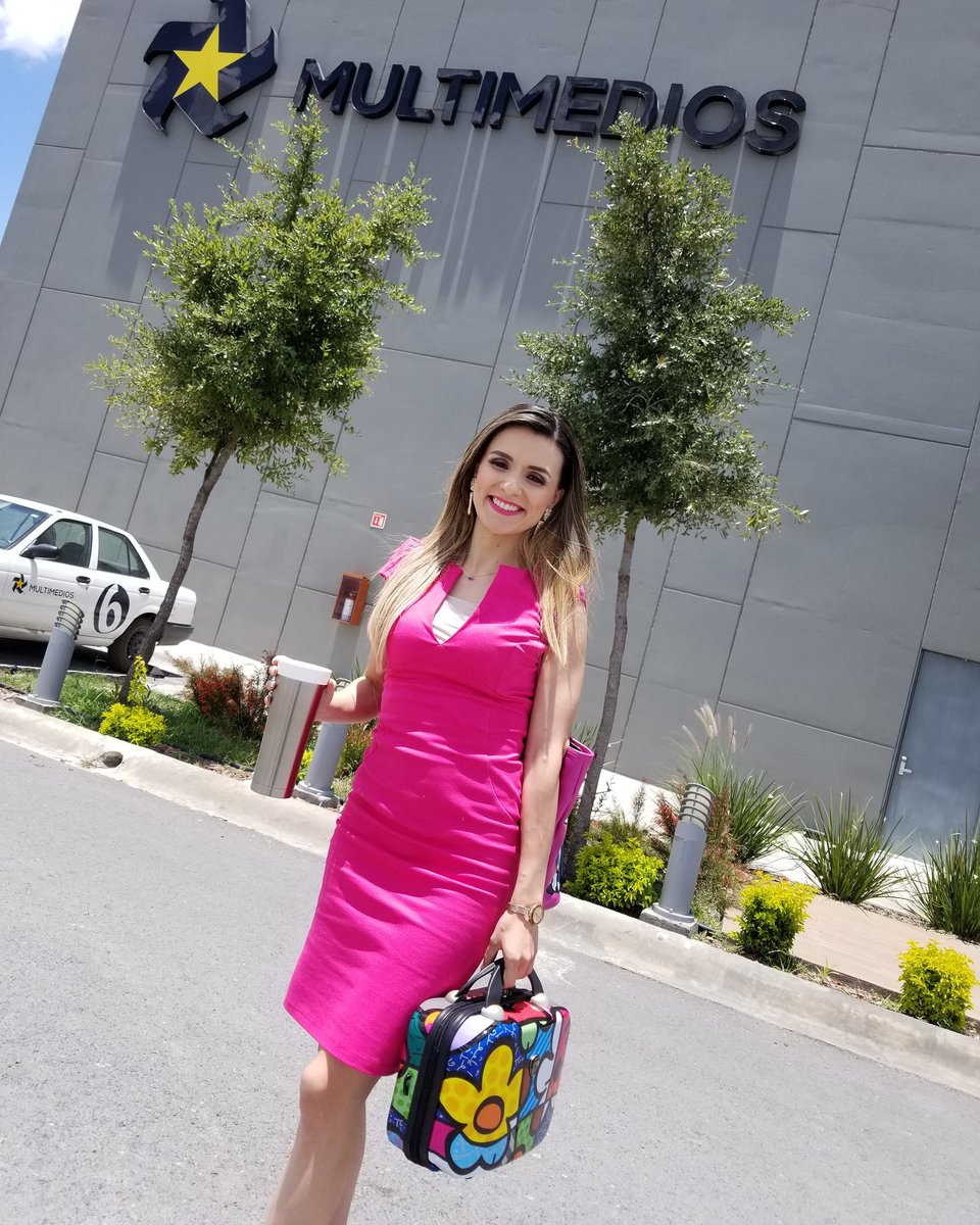 AlizVeraOficial's tweet photo. De visita en #MultimediosSaltillo https://t.co/Lddm5sLSdQ
