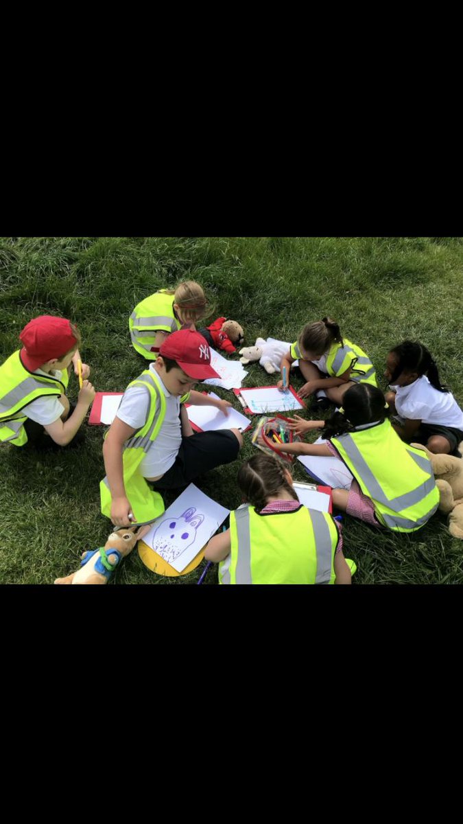 The whole school visited Selsdon Woods for a Teddy Bears Picnic. We had a great time learning outdoors and co operating in our play. @Selsdonwoods #outdoorlearning