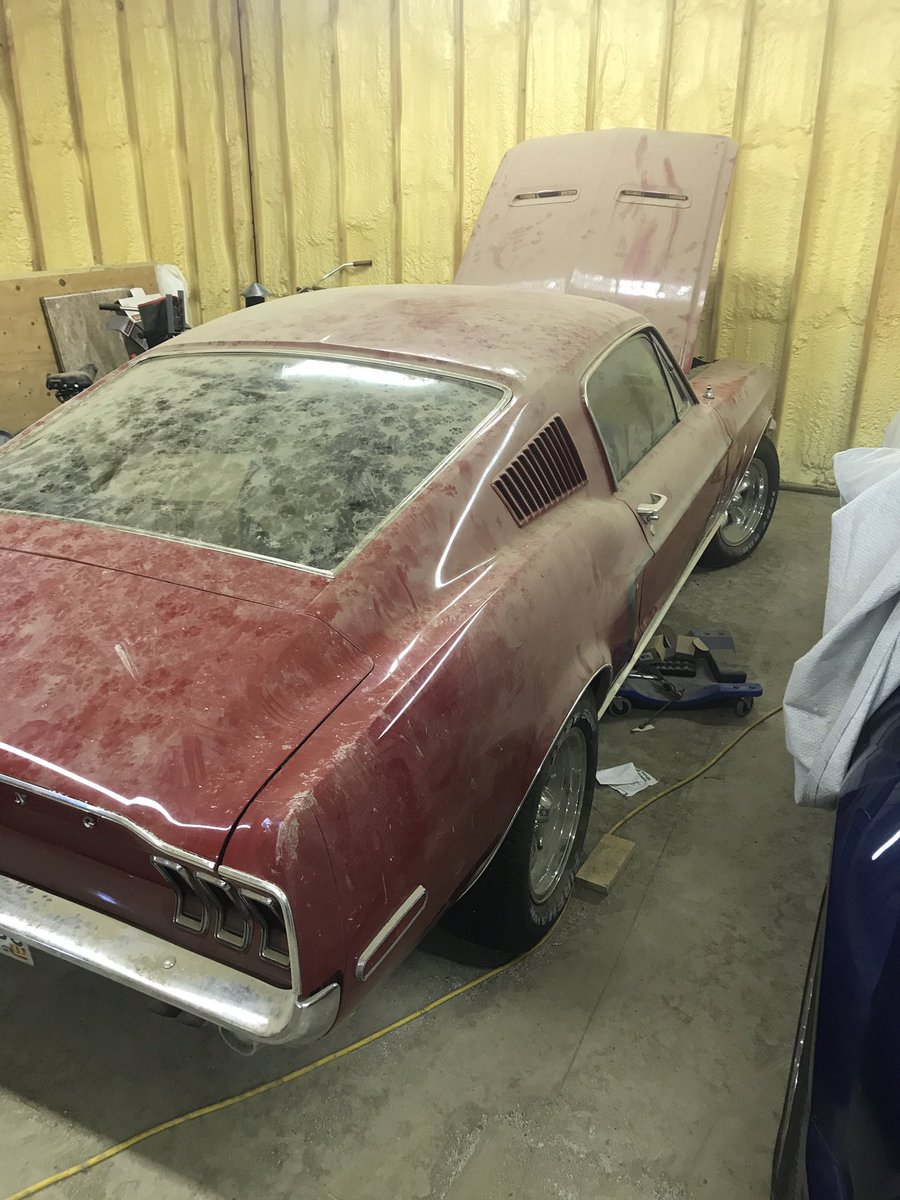 angusbeefa1's tweet photo. Seeing if the ‘68 Mustang will start. My Dad bought this off of a “kid” who needed to sell it so he could support his wife and 3 children. #wishmeluck #fordforever https://t.co/3hD1iJkDyJ